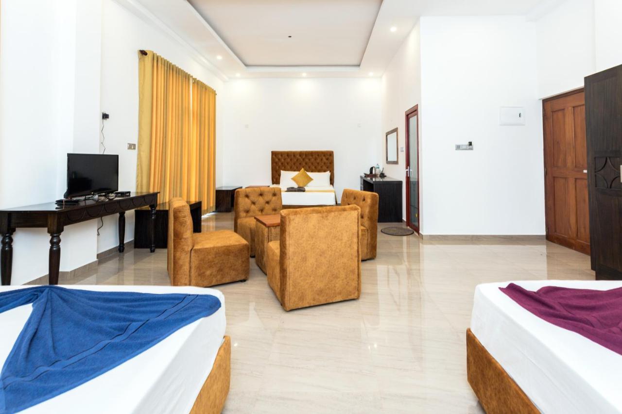 Polhena Grand Resort & Banquet Matara Luaran gambar