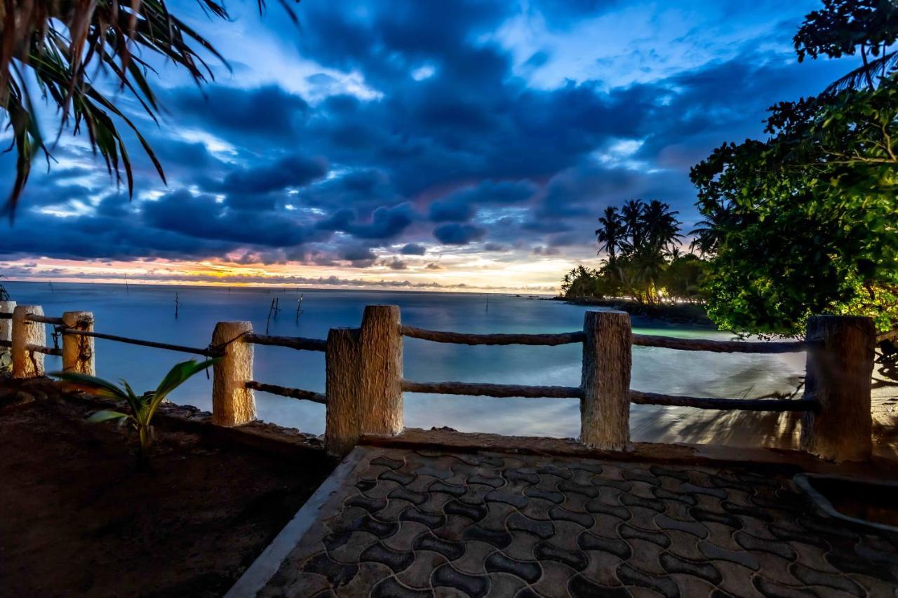 Polhena Grand Resort & Banquet Matara Luaran gambar