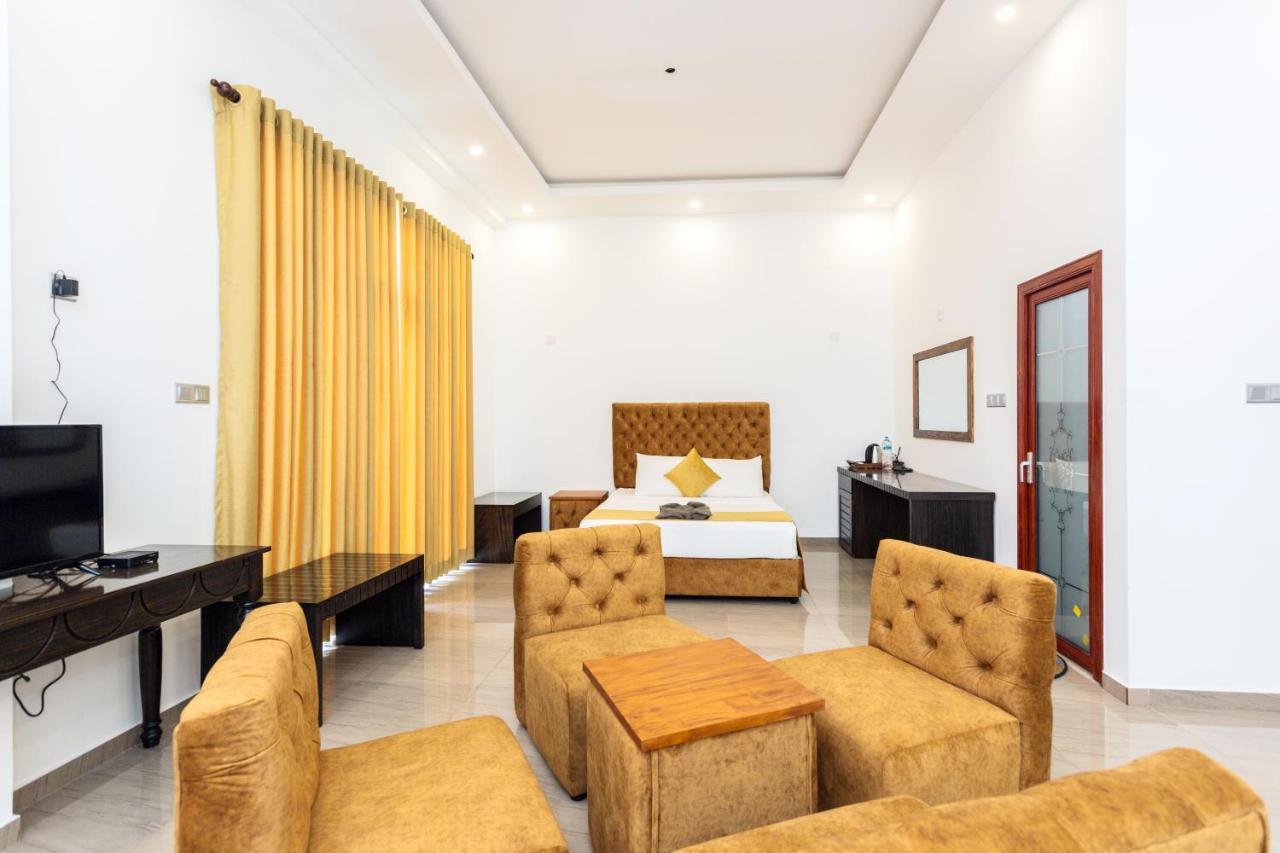 Polhena Grand Resort & Banquet Matara Luaran gambar