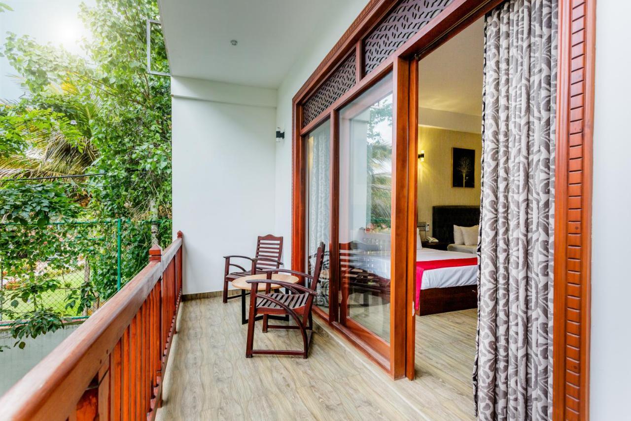 Polhena Grand Resort & Banquet Matara Luaran gambar